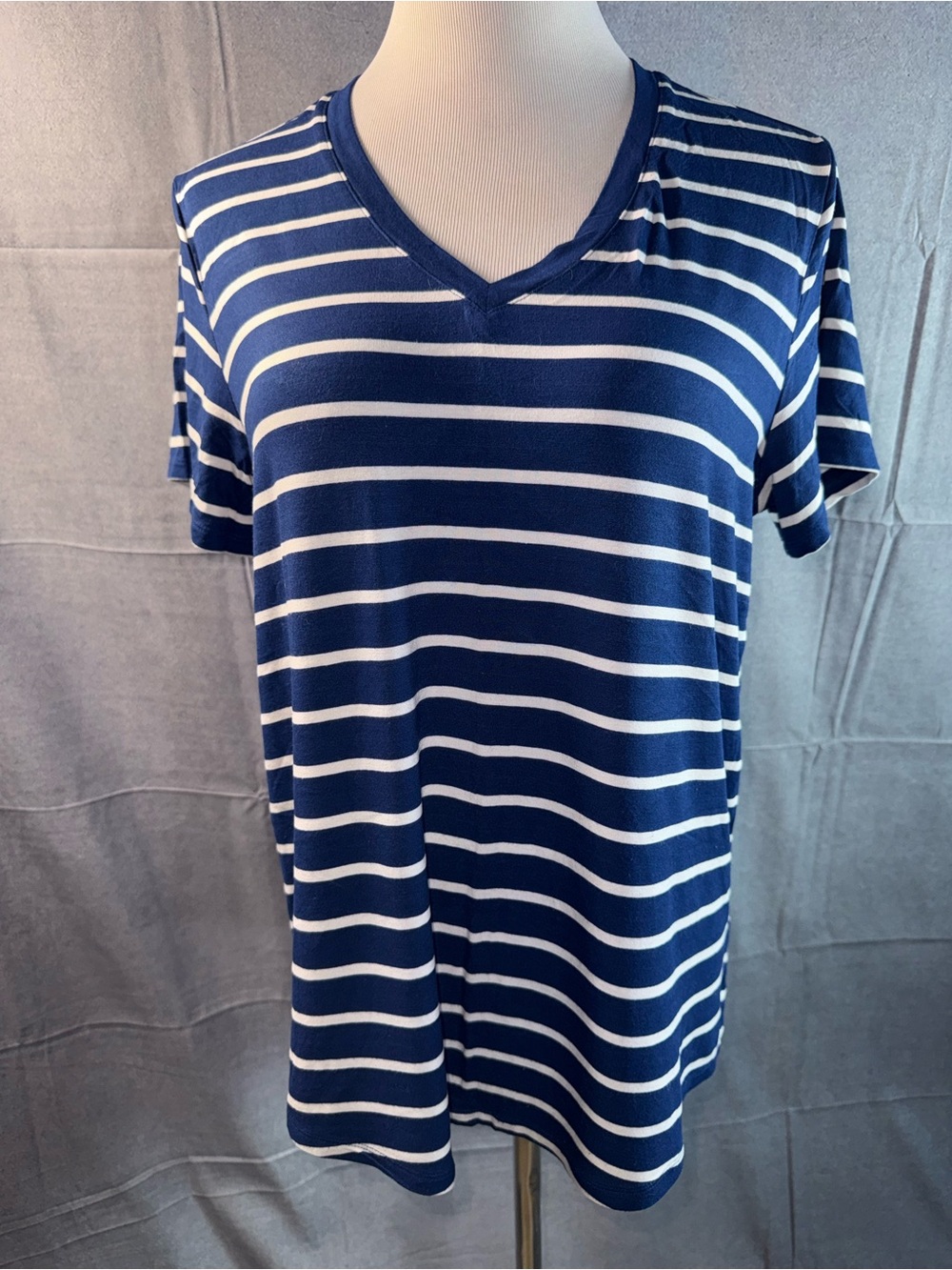 2089-GAP Navy and White Striped V-Neck Short Sleeve Tee